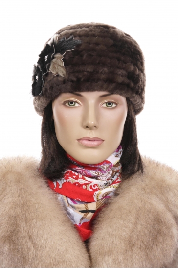Шапка женская из овчины